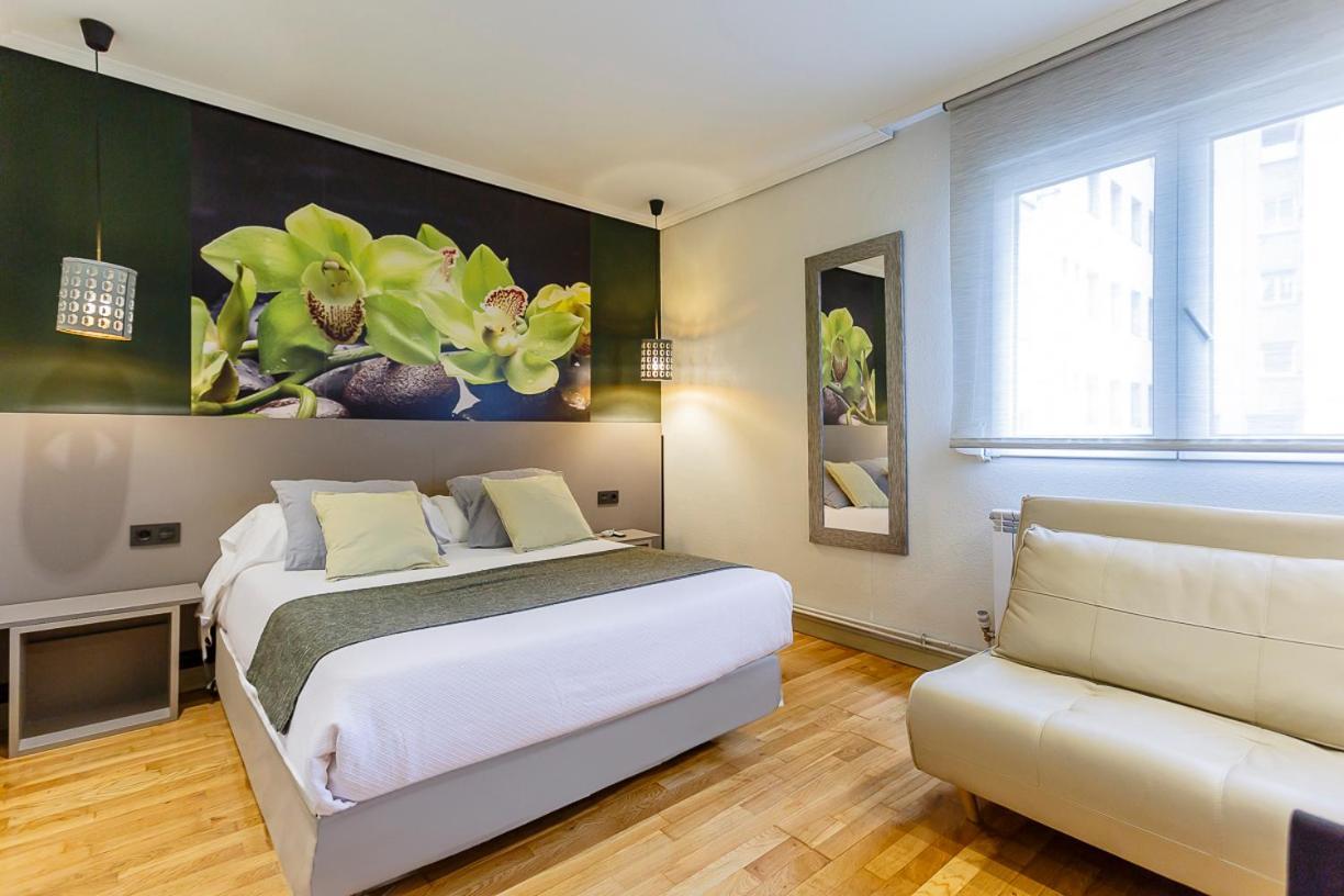 Hostal Rodas Pampelune Extérieur photo