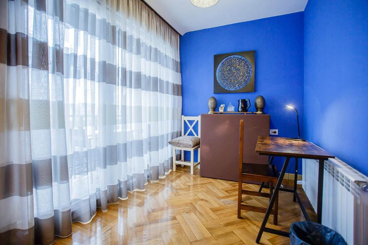 Hostal Rodas Pampelune Extérieur photo