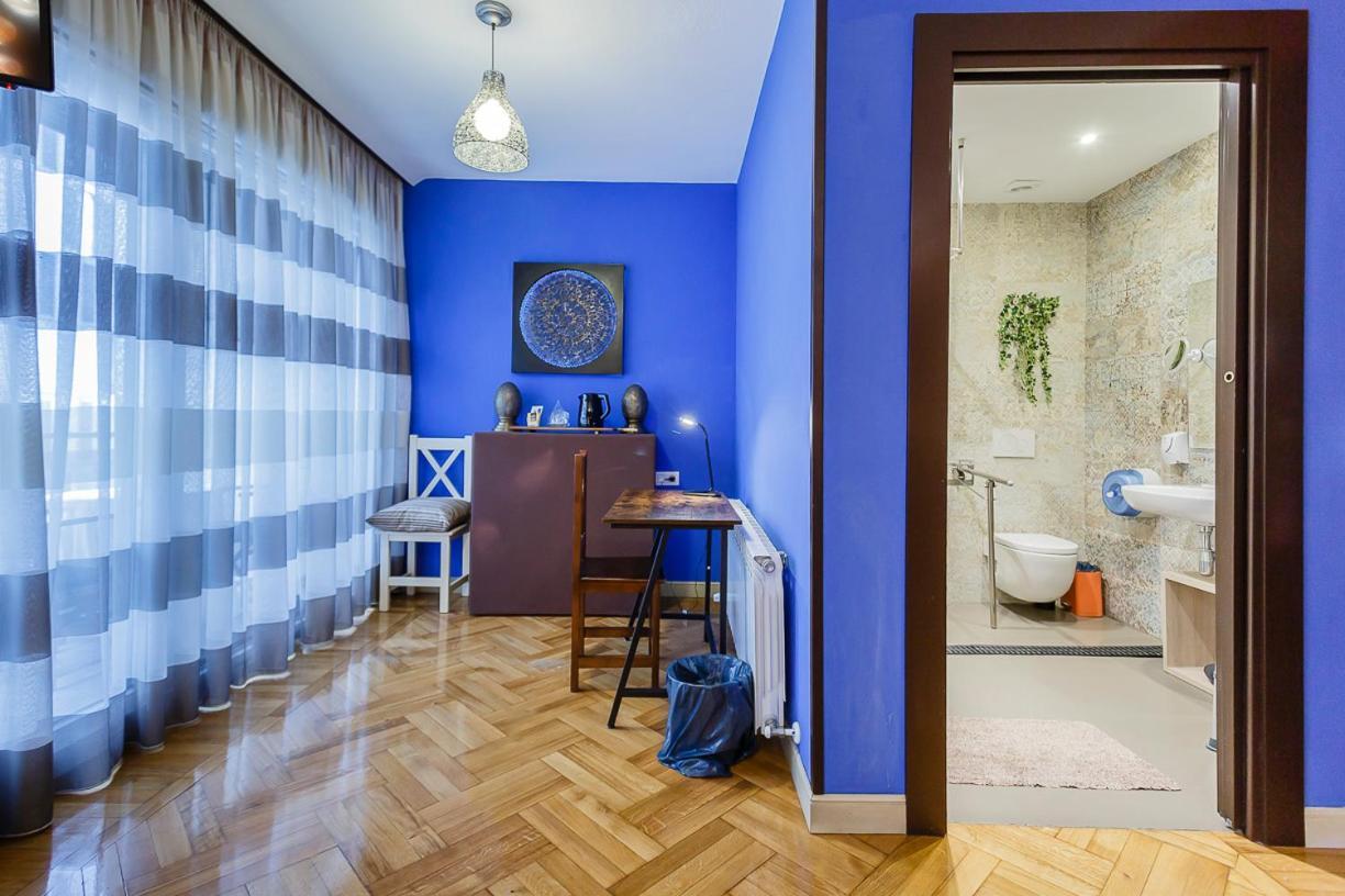 Hostal Rodas Pampelune Extérieur photo