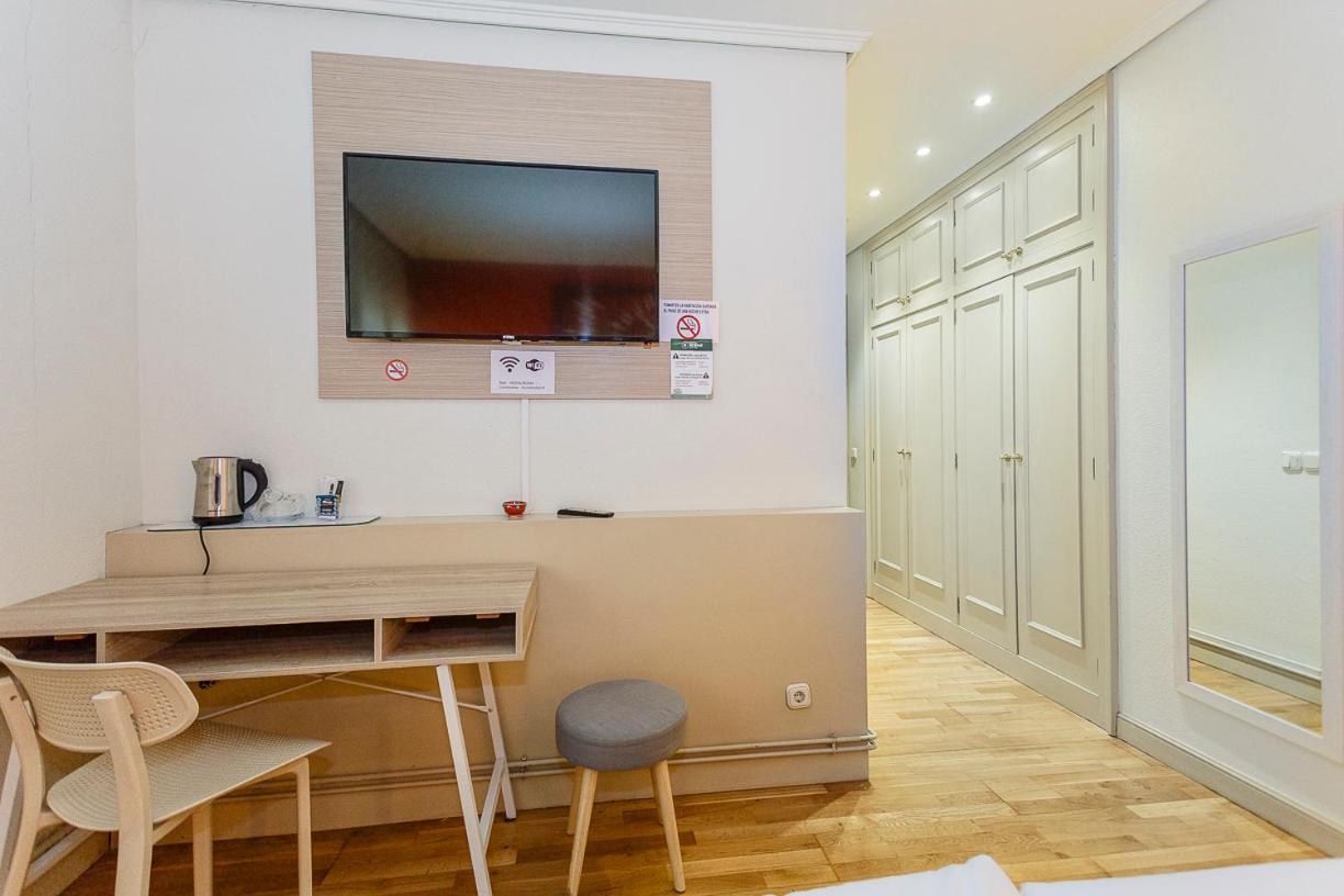Hostal Rodas Pampelune Extérieur photo